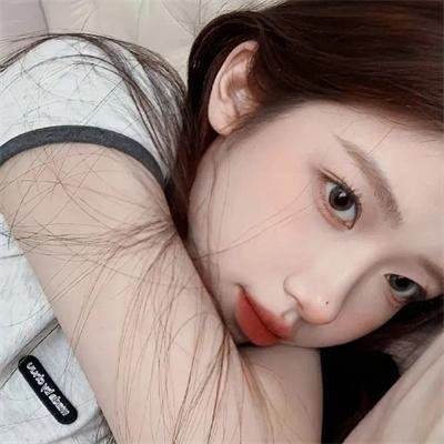 被校花撞飞后，我苟成了世界首富